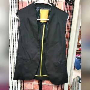 Women's size 8 C'N'C NATIONAL BLACK GIACCA vest